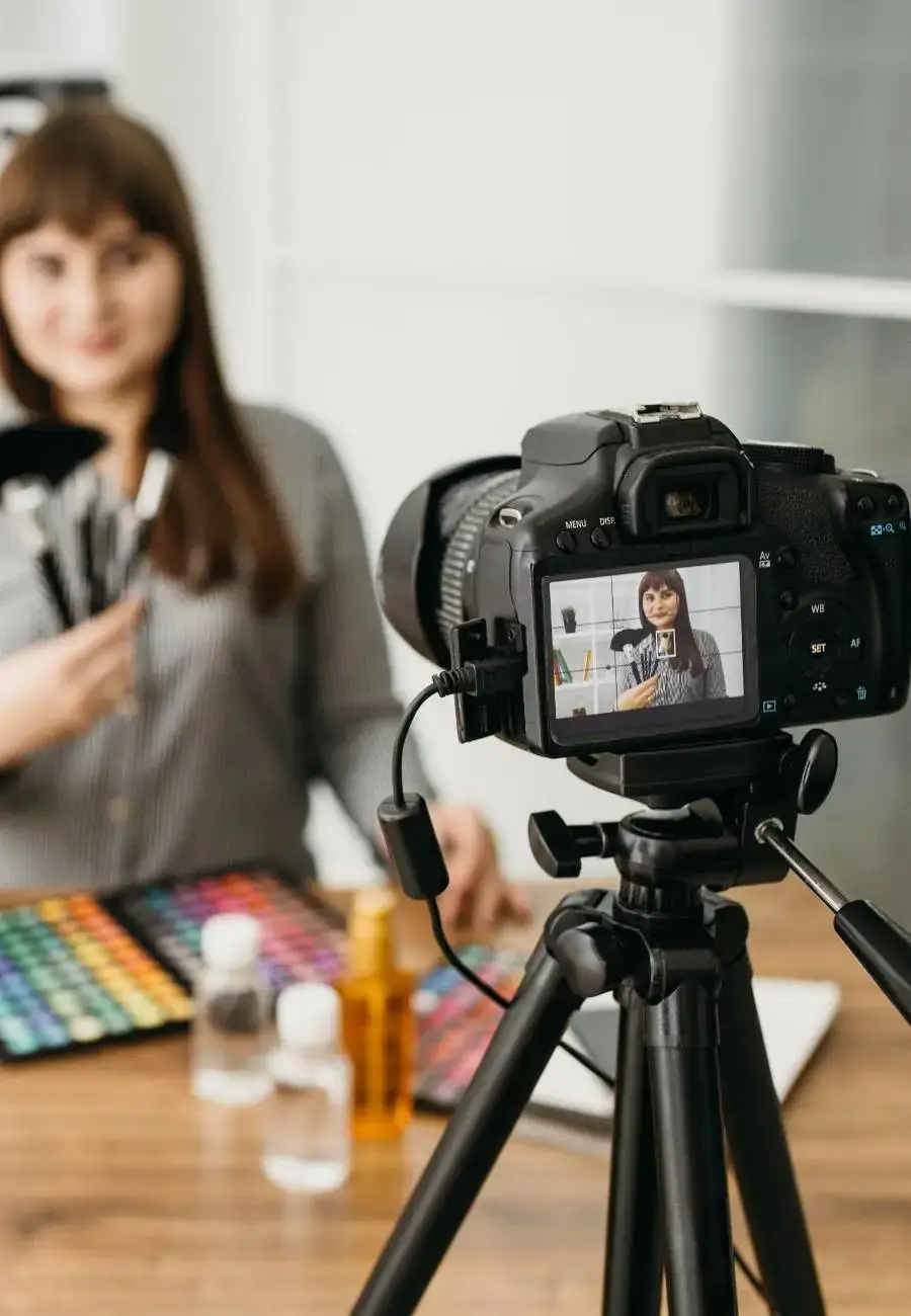 female-make-up-blogger-with-streaming-with-camera